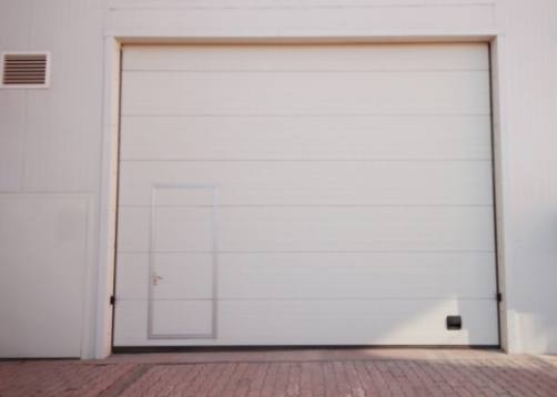 Intégration de la Maison Intelligente: Comment l'automatisation de la porte de garage s'adapte à votre mode de vie