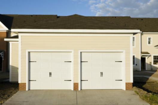 Étape par étape : Comment installer en toute sécurité un ouvre-porte de garage