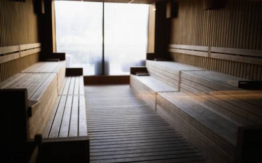 Améliorez votre espace extérieur avec un sauna extérieur à faire soi-même